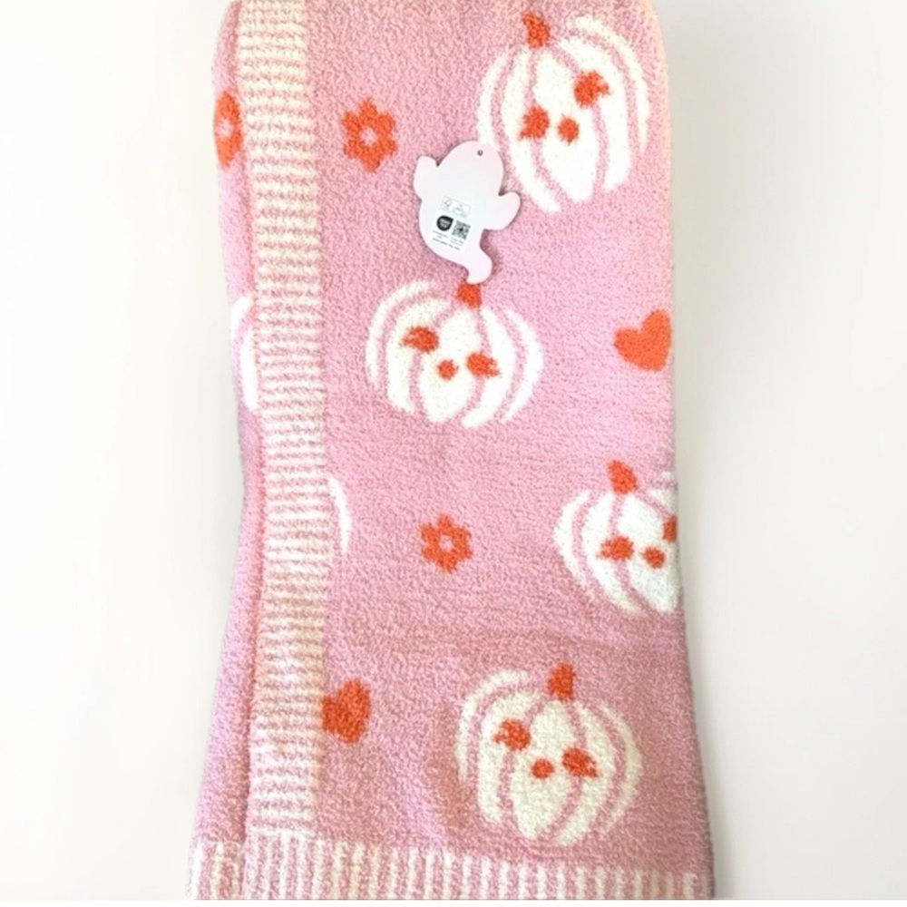 Super Soft Plush Pink Halloween Pumpkin Throw Blanket Goblin and Ghouls